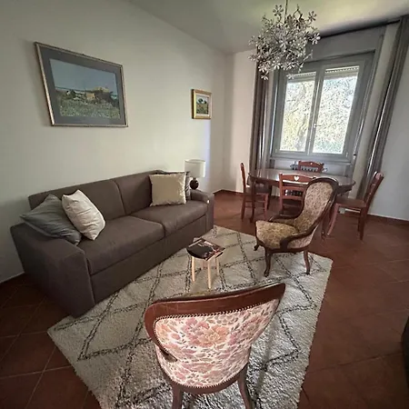 Attico Vista Montagne Διαμέρισμα *